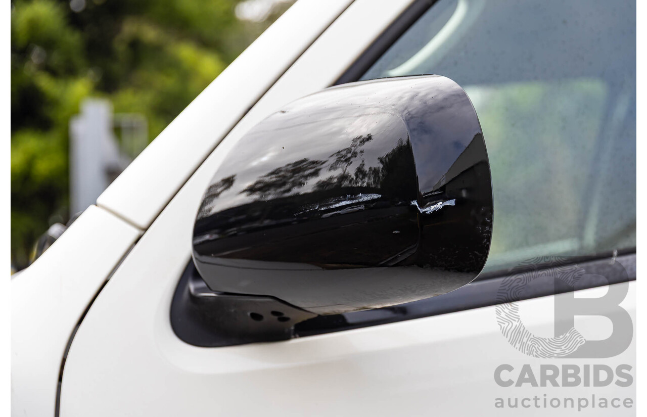 8/2010 Toyota Hiace Commuter Super LWB TRH223R MY07 Upgrade Bus French Vanilla White 2.7L - Custom Wheelchair Lift 10 Seater