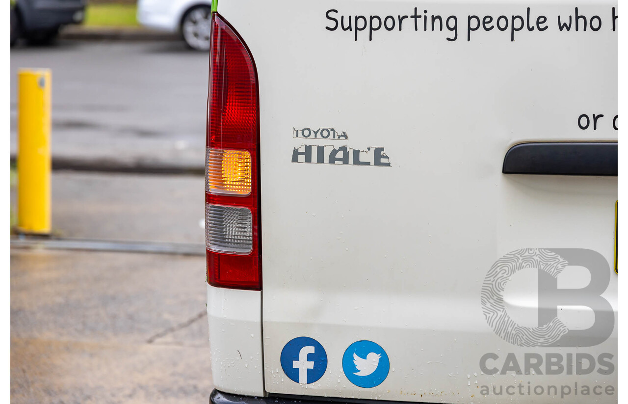 8/2010 Toyota Hiace Commuter Super LWB TRH223R MY07 Upgrade Bus French Vanilla White 2.7L - Custom Wheelchair Lift 10 Seater