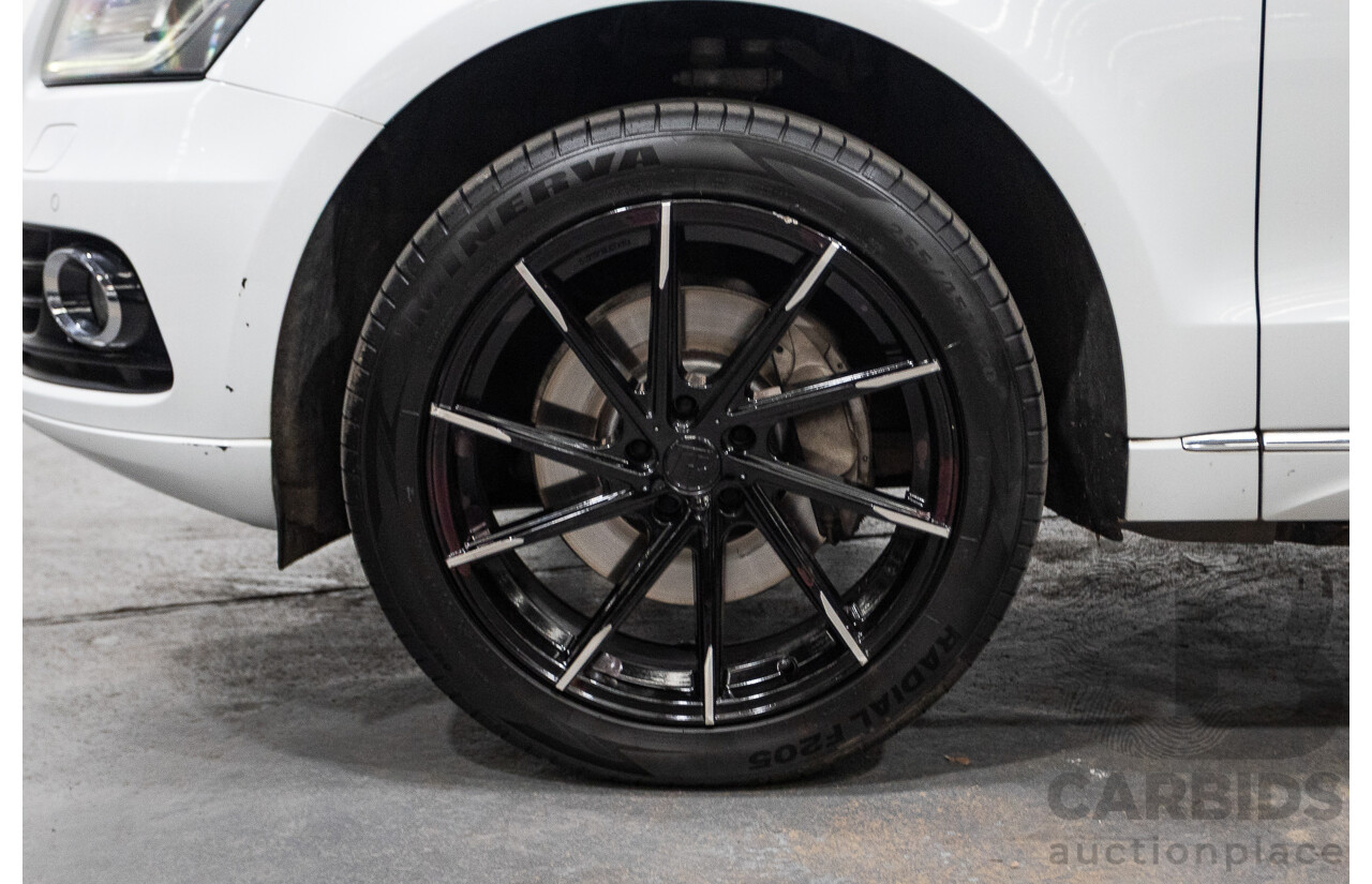 9/2013 Audi Q5 3.0 TDI Quattro 8R MY13 4d Wagon White 3.0L