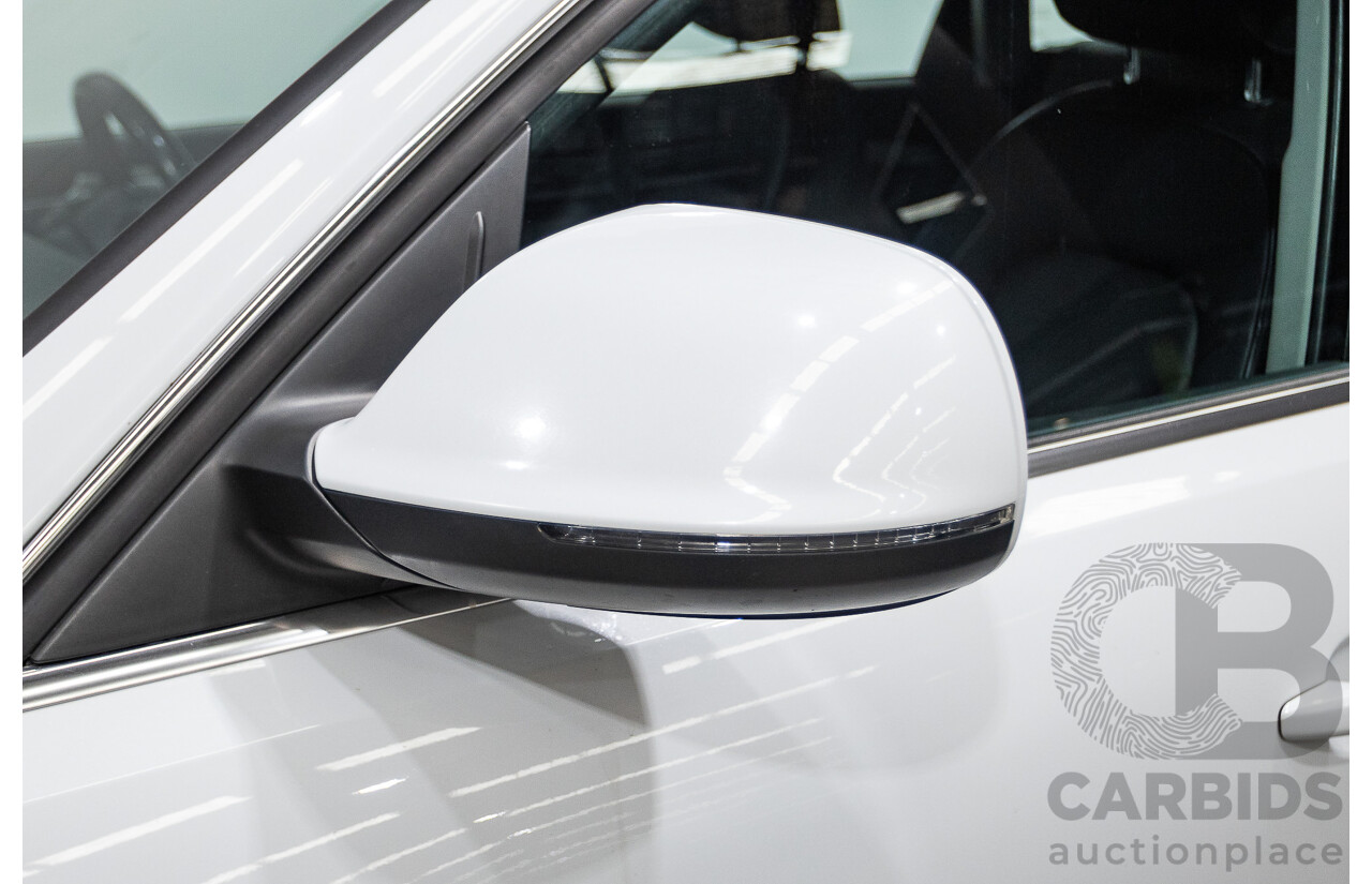 9/2013 Audi Q5 3.0 TDI Quattro 8R MY13 4d Wagon White 3.0L