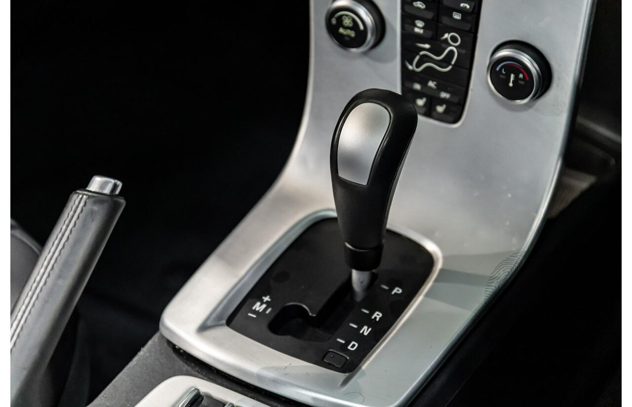 5/2014 Volvo C70 T5 MY13 2d Convertible Black Sapphire Metallic Turbo 2.5L