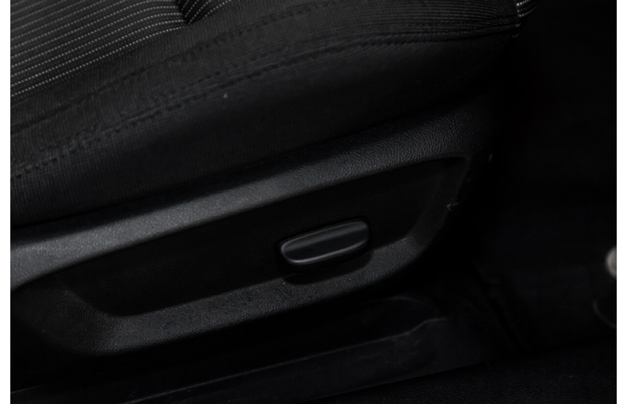 3/2011 Holden Commodore SV6 VE II 4d Sedan Alto Grey Metallic V6 3.6L