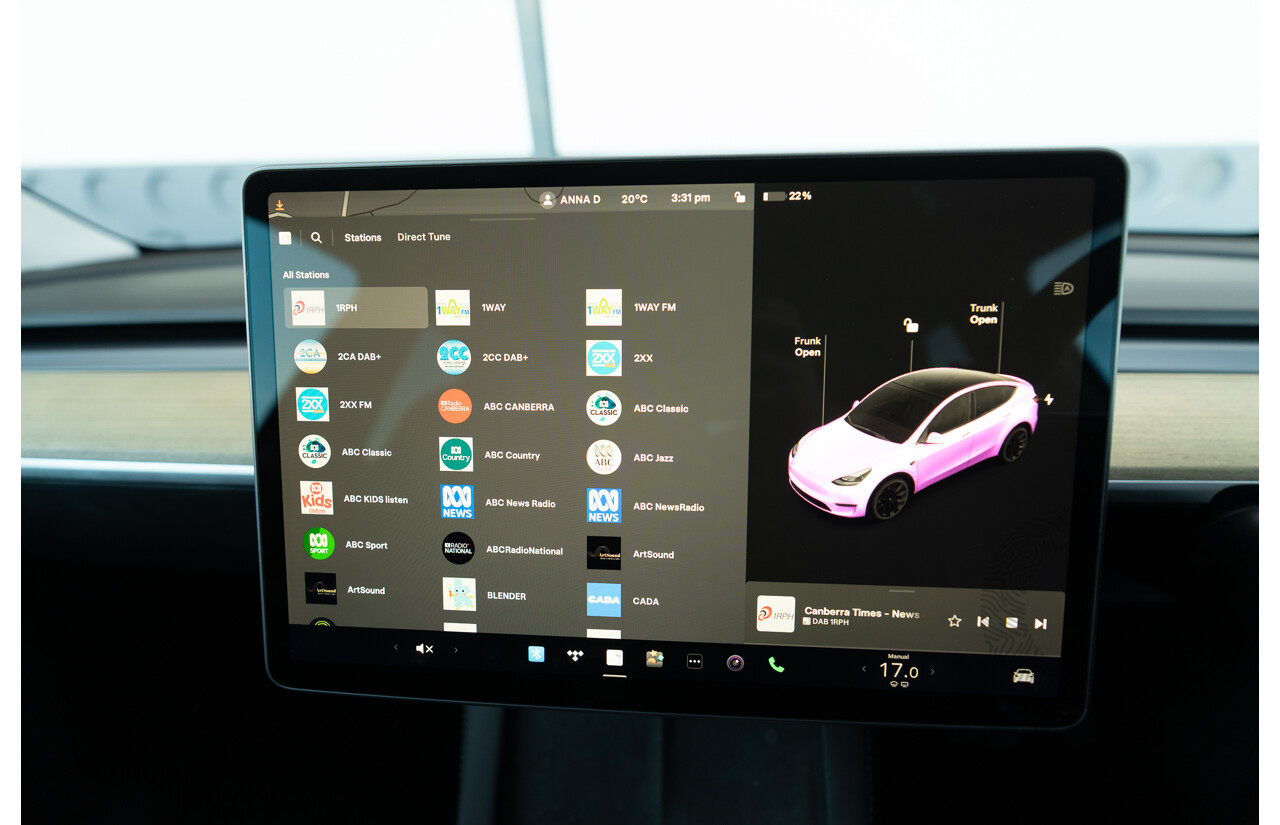 07/2023 Tesla Model Y Rear Wheel Drive 4d Wagon Solid Black Dedicated Electric EV 220kw