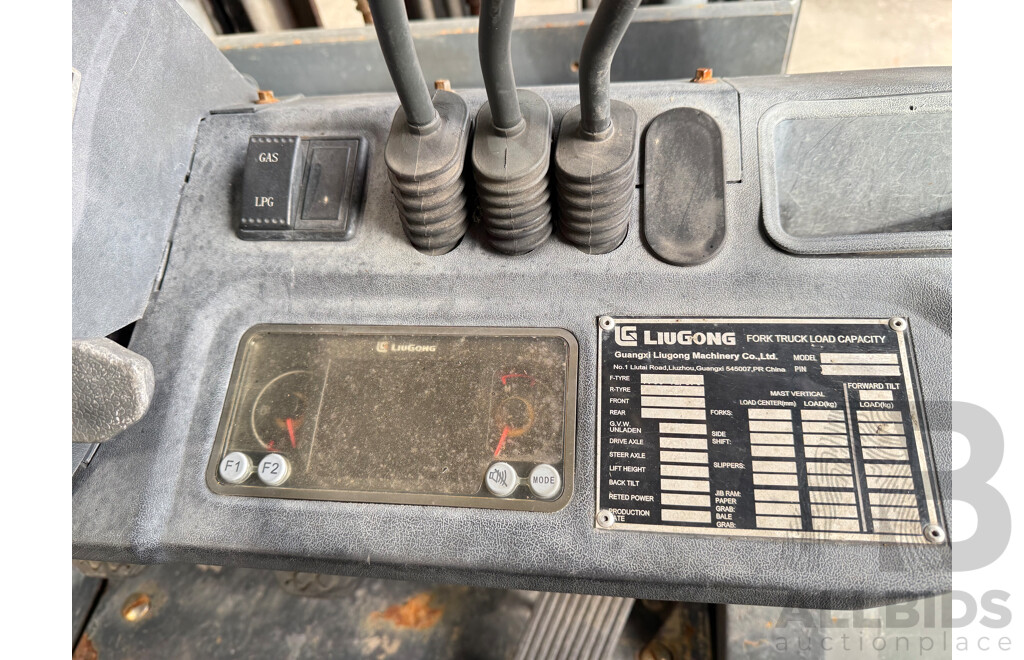 LIUGONG CLG2025G 2.5T LPG Forklift with Container Mast FSV