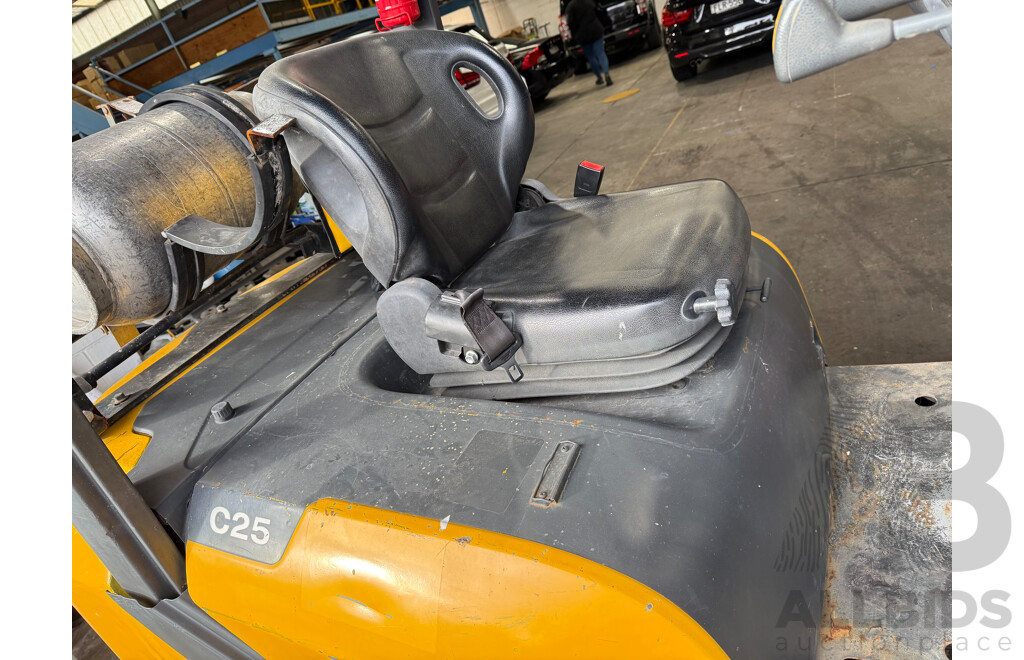 LIUGONG CLG2025G 2.5T LPG Forklift with Container Mast FSV