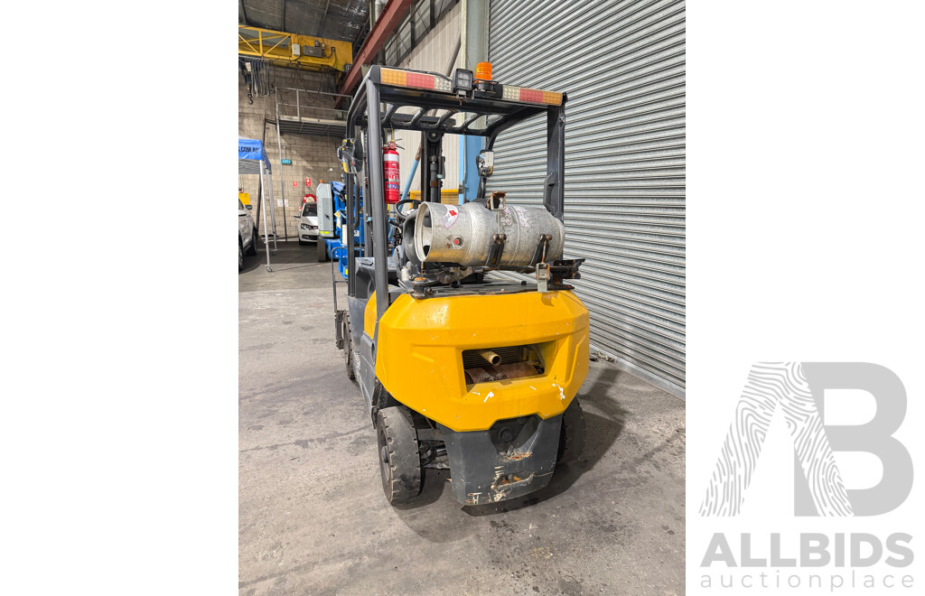 LIUGONG CLG2025G 2.5T LPG Forklift with Container Mast FSV