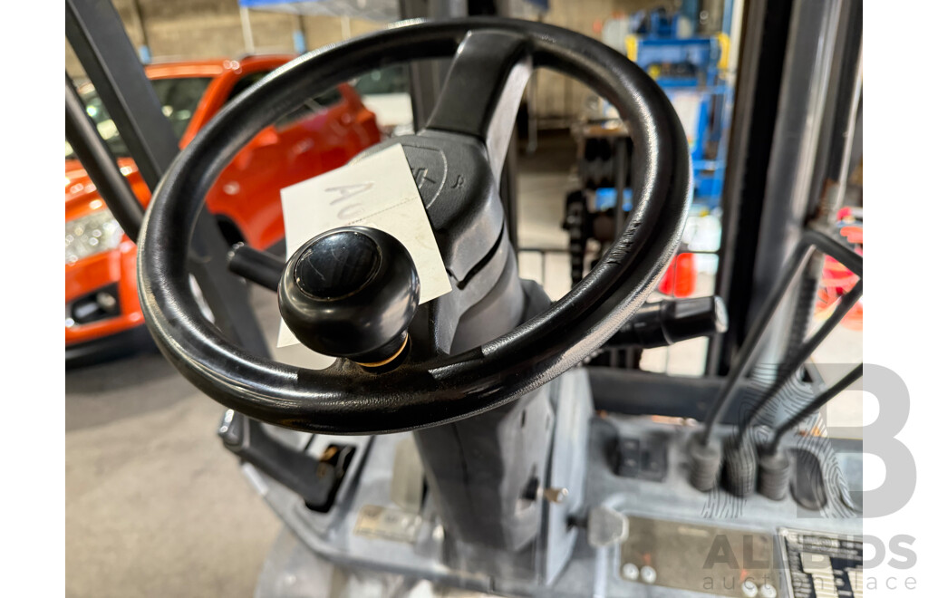 LIUGONG CLG2025G 2.5T LPG Forklift with Container Mast FSV