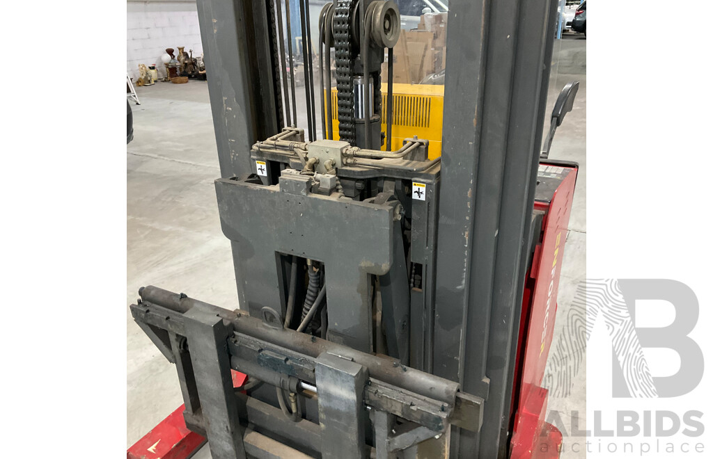 FORKFORCE Enforcer Electric Walkie Reach Stacker