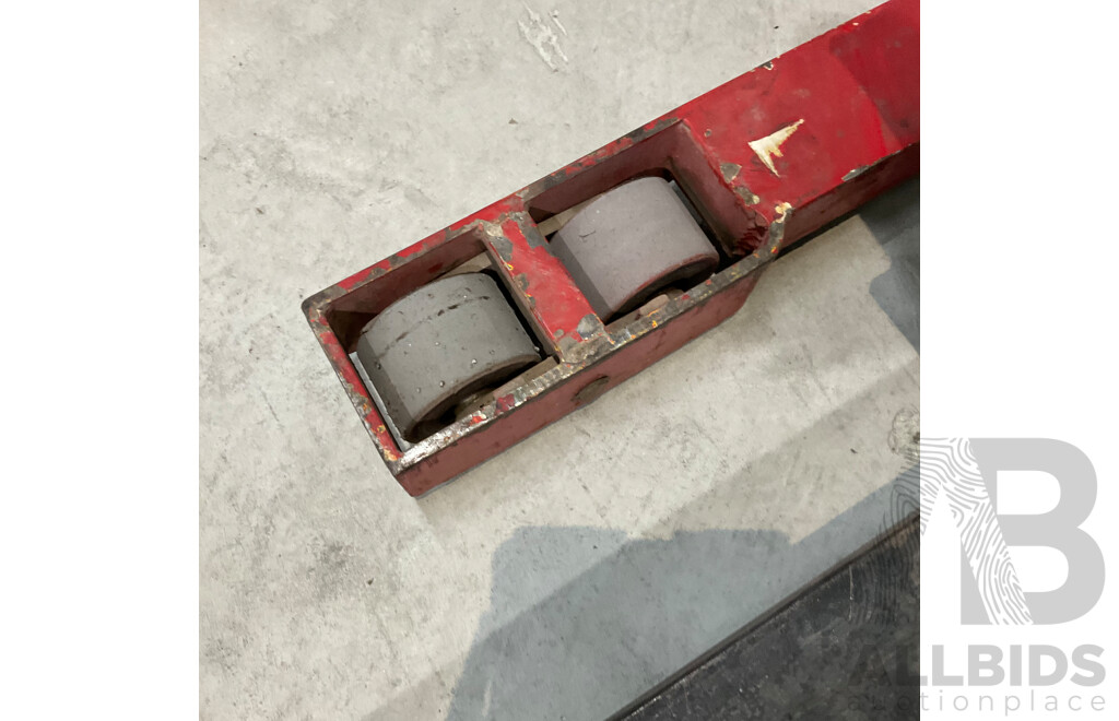 FORKFORCE Enforcer Electric Walkie Reach Stacker