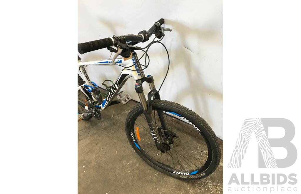 Giant Anthem 27 Speed Mountain Bike