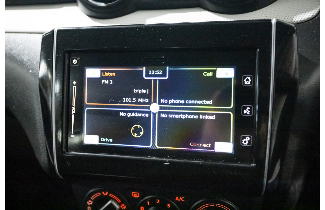 03/2020 Suzuki Swift GL NAVI AL 5D Hatchback Premium Silver Metallic 1.2L