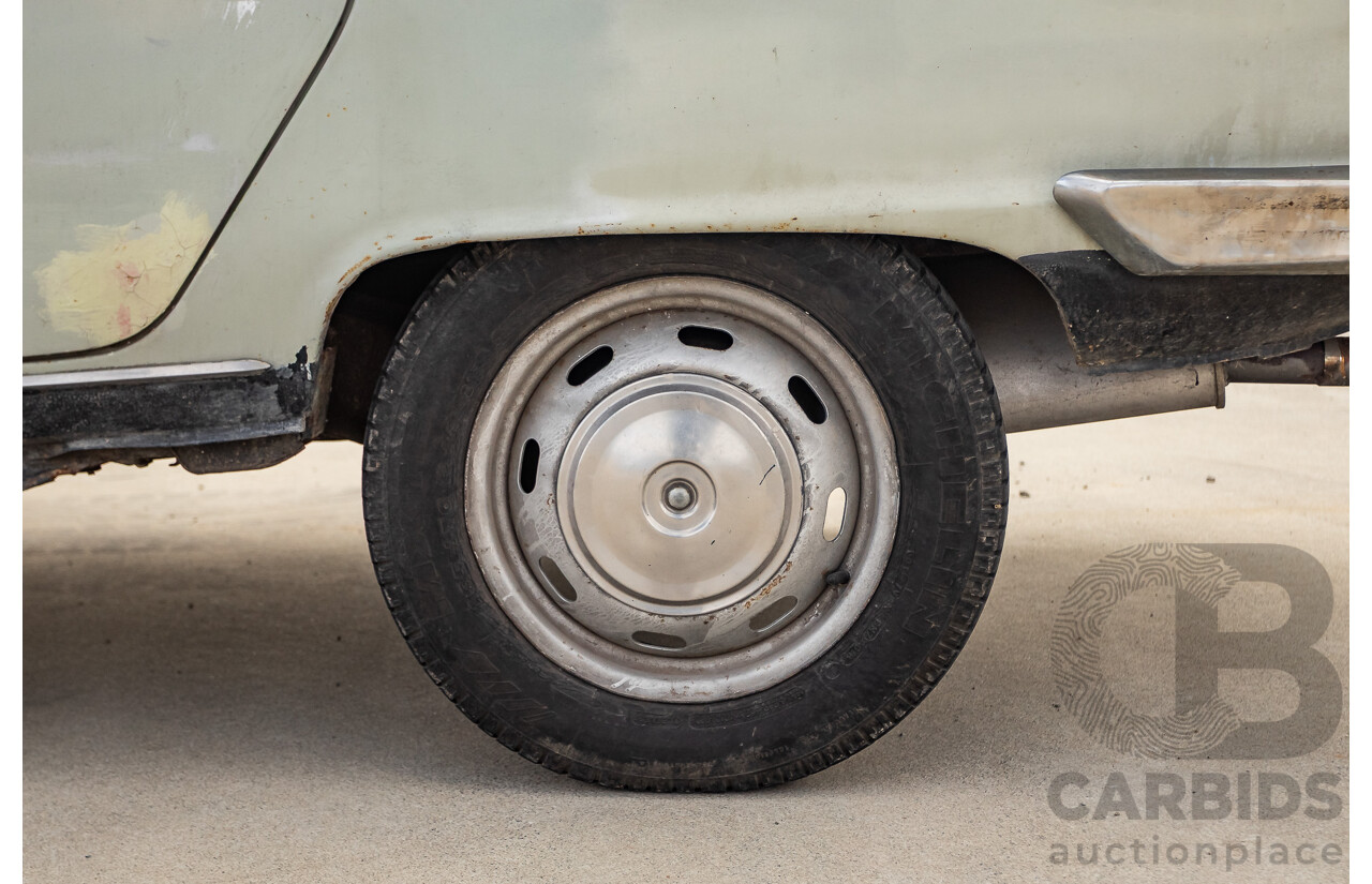 8/1971 Renault 16 TS  5d Hatch Beige 1.6L