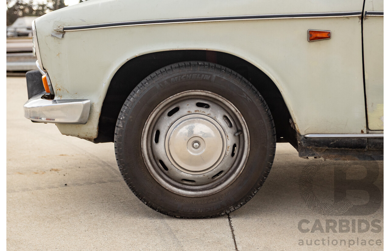 8/1971 Renault 16 TS  5d Hatch Beige 1.6L