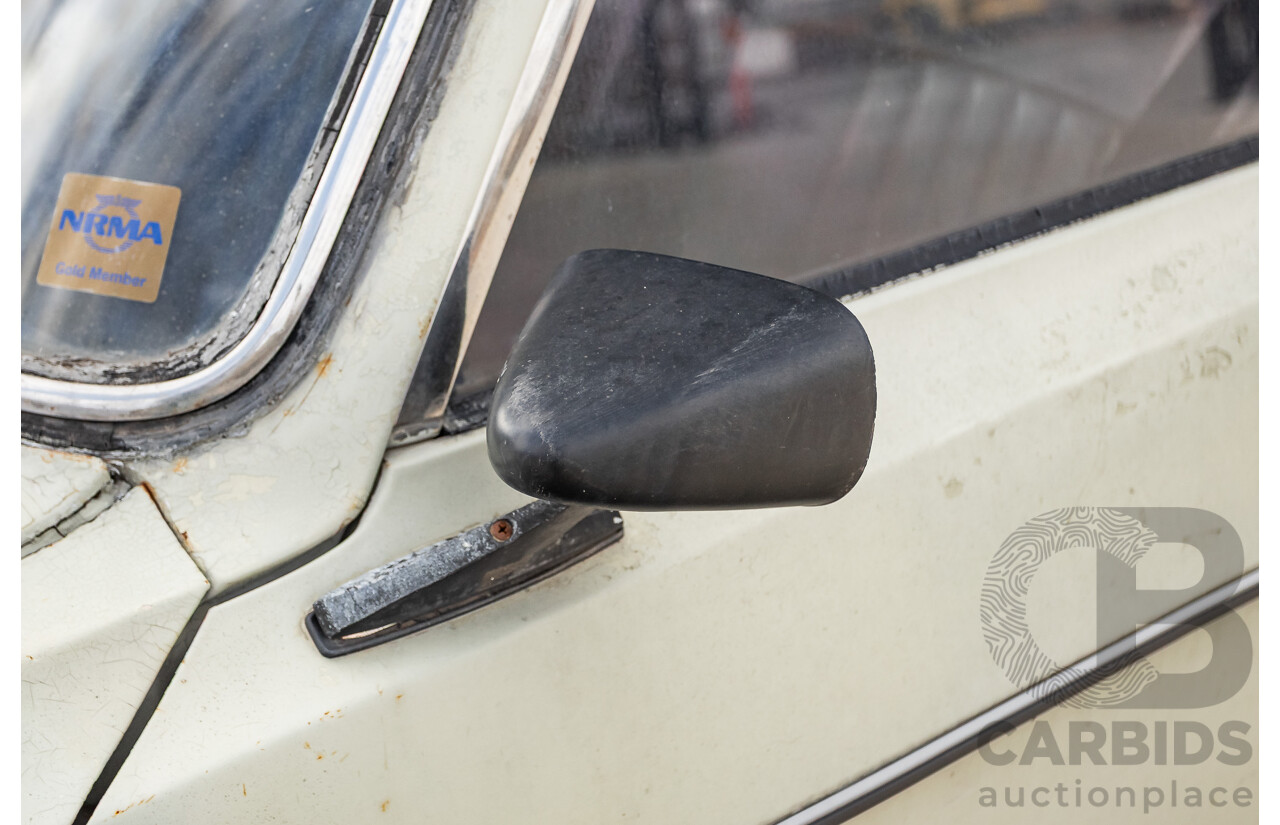 8/1971 Renault 16 TS  5d Hatch Beige 1.6L