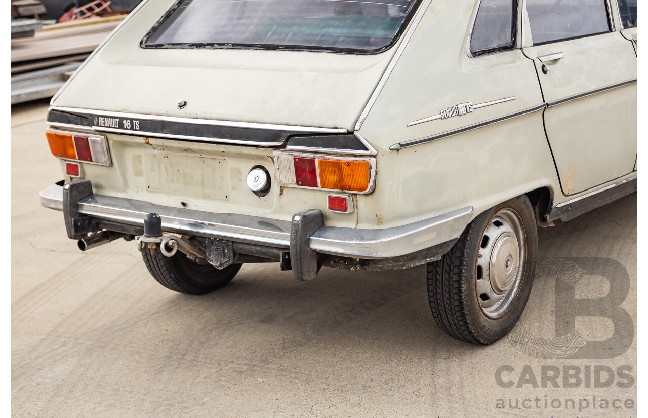 8/1971 Renault 16 TS  5d Hatch Beige 1.6L