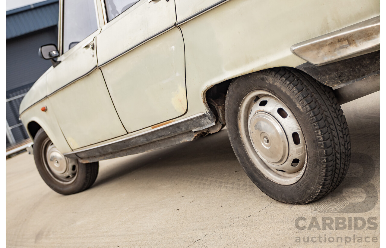 8/1971 Renault 16 TS  5d Hatch Beige 1.6L