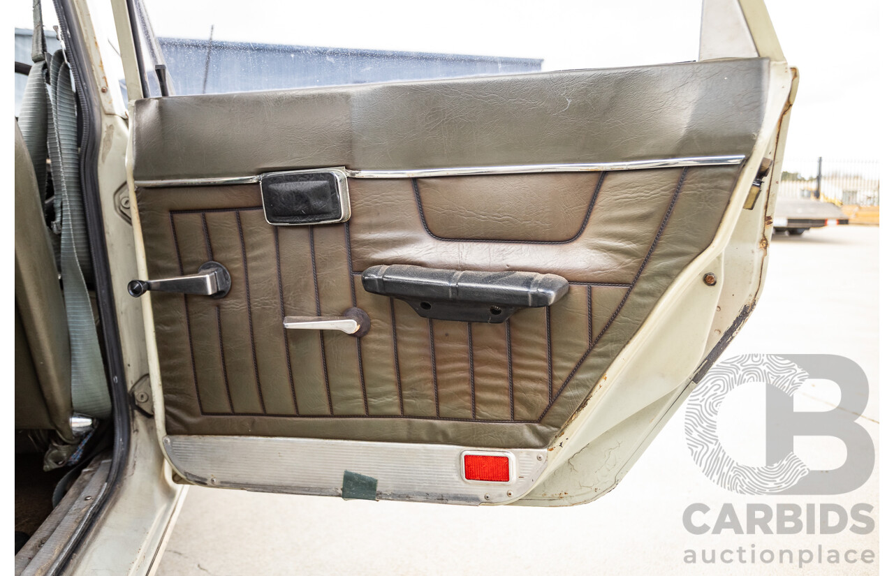 8/1971 Renault 16 TS  5d Hatch Beige 1.6L