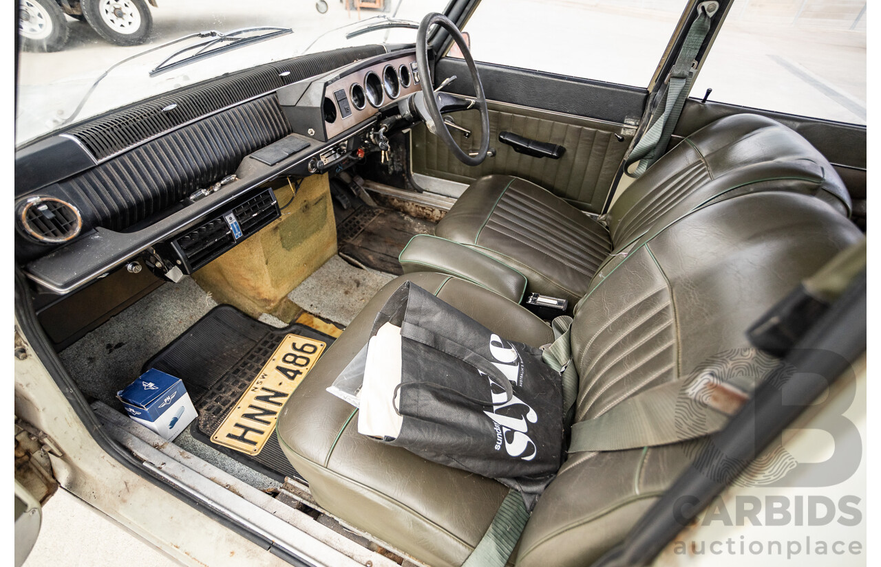 8/1971 Renault 16 TS  5d Hatch Beige 1.6L