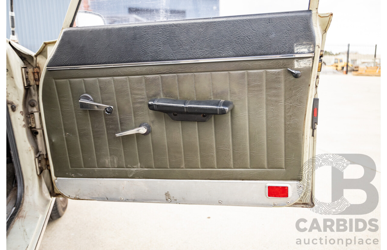 8/1971 Renault 16 TS  5d Hatch Beige 1.6L