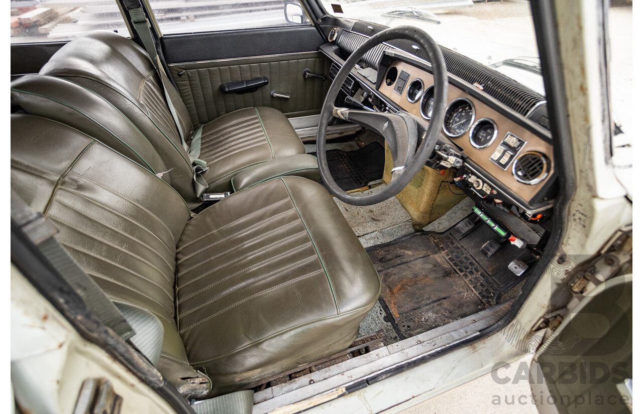 8/1971 Renault 16 TS  5d Hatch Beige 1.6L