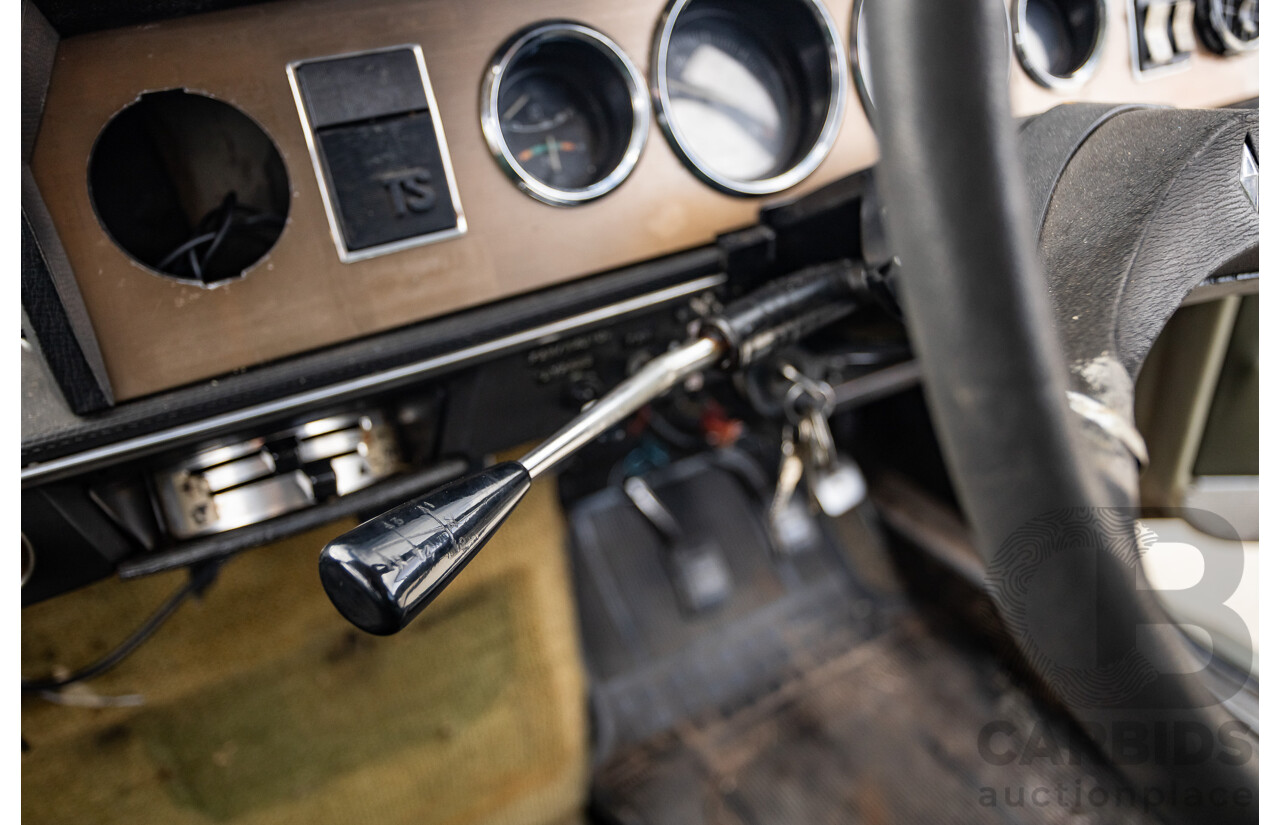 8/1971 Renault 16 TS  5d Hatch Beige 1.6L