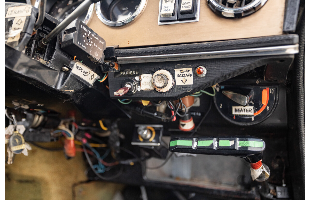 8/1971 Renault 16 TS  5d Hatch Beige 1.6L