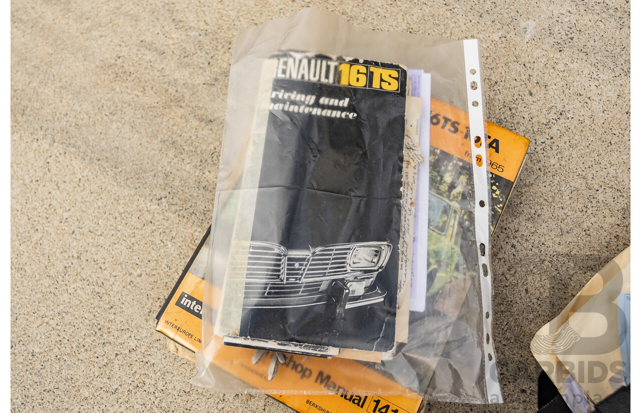 8/1971 Renault 16 TS  5d Hatch Beige 1.6L