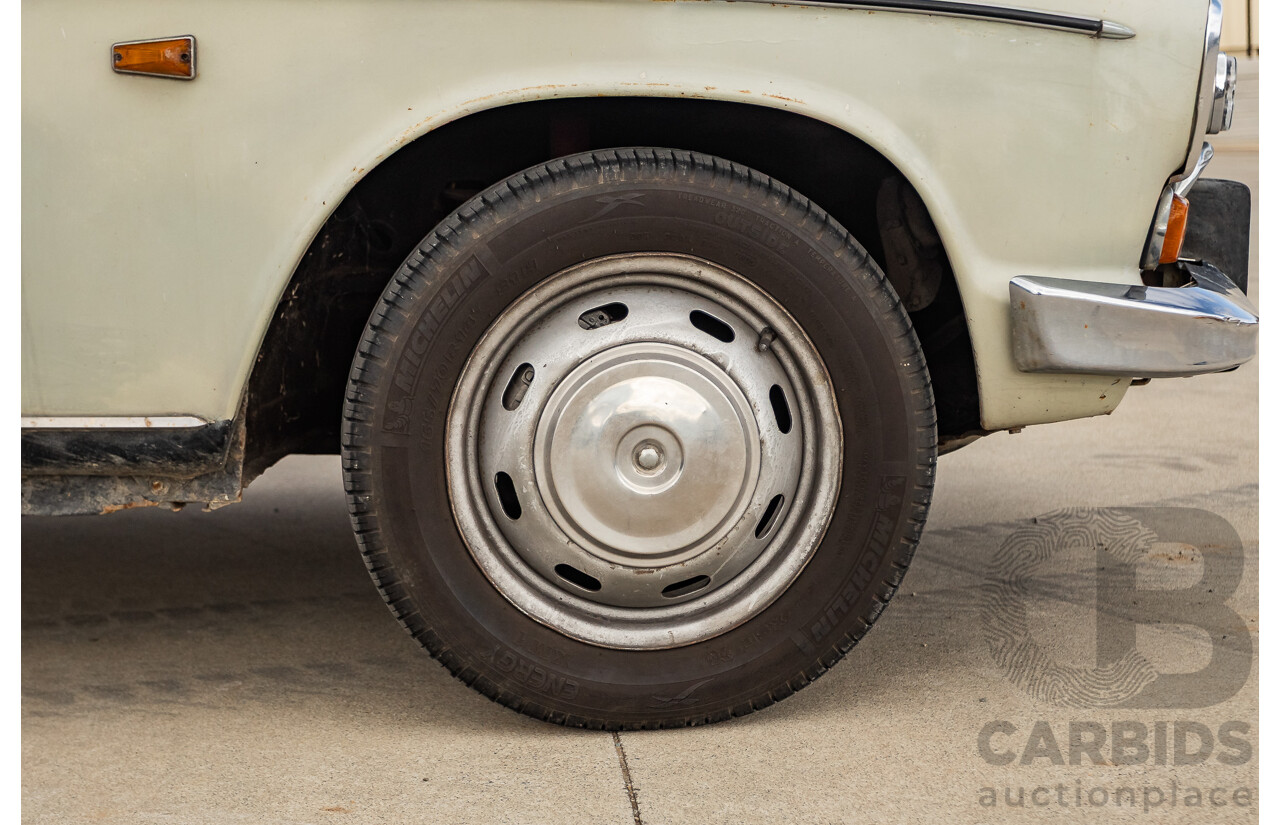 8/1971 Renault 16 TS  5d Hatch Beige 1.6L