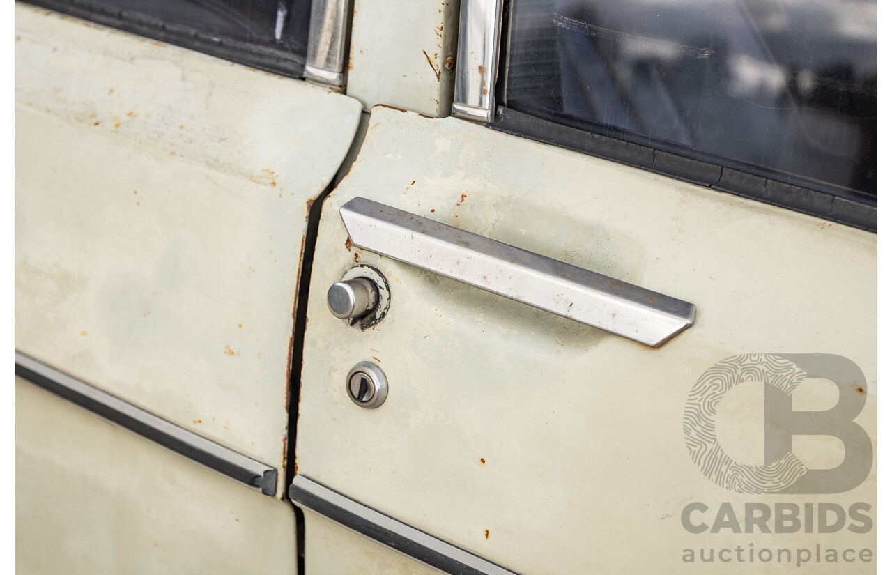 8/1971 Renault 16 TS  5d Hatch Beige 1.6L