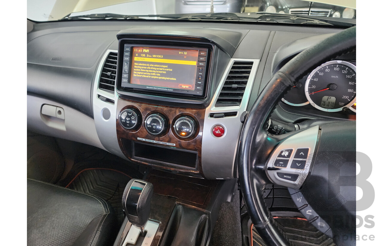 9/2010 Mitsubishi Challenger XLS (7 Seat) (4x4) PB MY11 4d Wagon Silver/Gold 2.5L