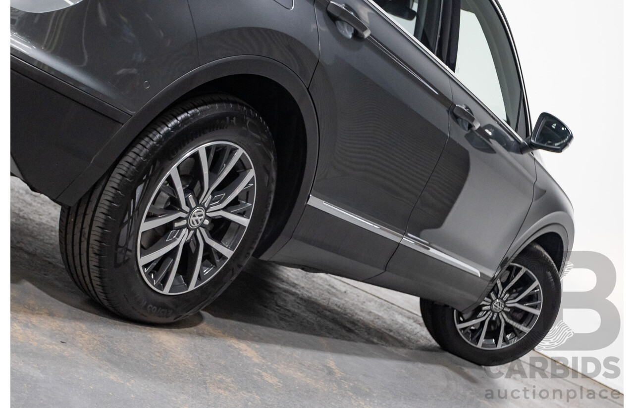 01/2017 Volkswagen Tiguan 132 TSI Comfortline (AWD) 5NA 4d Wagon Grey Metallic Turbo 2.0L