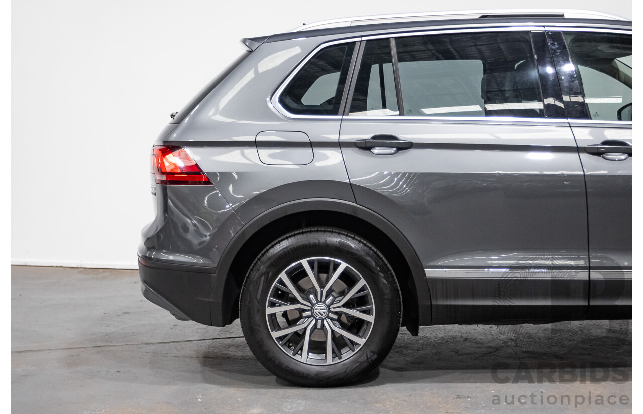 01/2017 Volkswagen Tiguan 132 TSI Comfortline (AWD) 5NA 4d Wagon Grey Metallic Turbo 2.0L