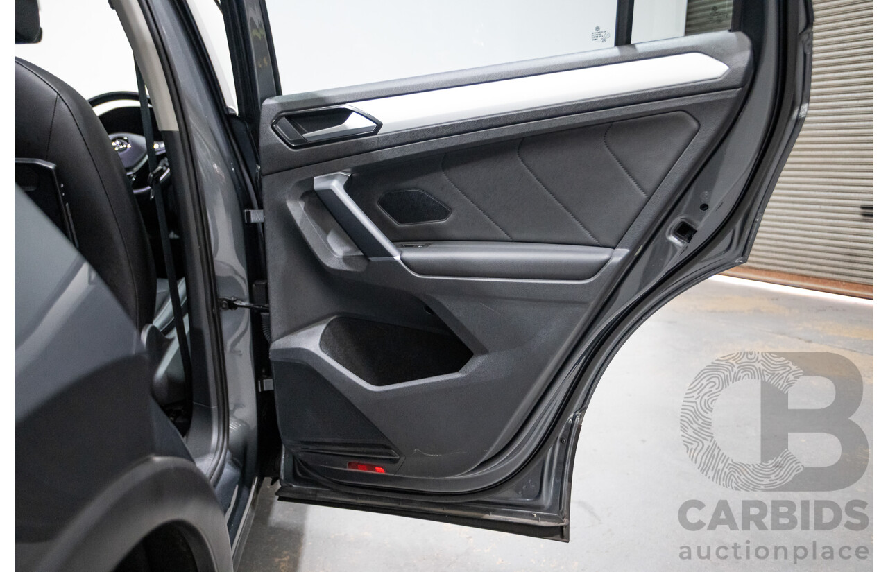 01/2017 Volkswagen Tiguan 132 TSI Comfortline (AWD) 5NA 4d Wagon Grey Metallic Turbo 2.0L