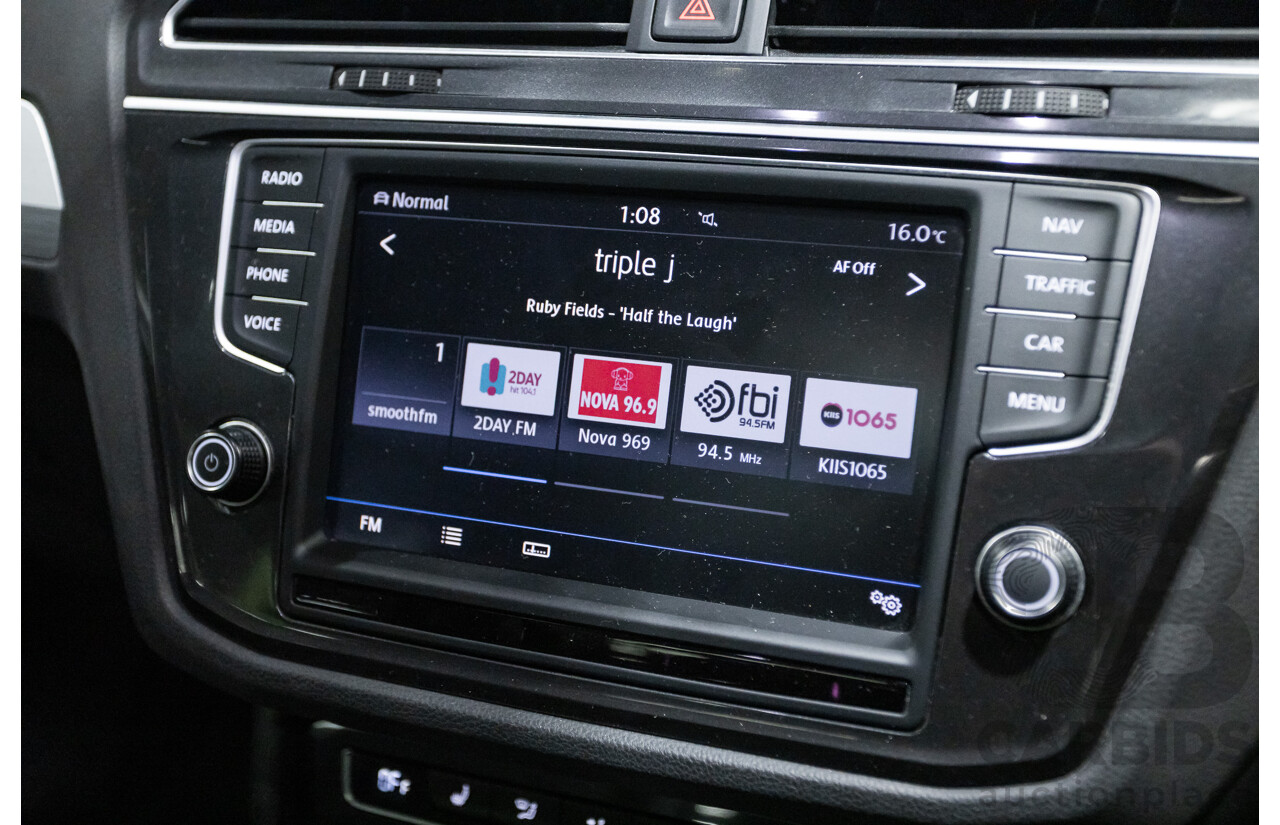 01/2017 Volkswagen Tiguan 132 TSI Comfortline (AWD) 5NA 4d Wagon Grey Metallic Turbo 2.0L