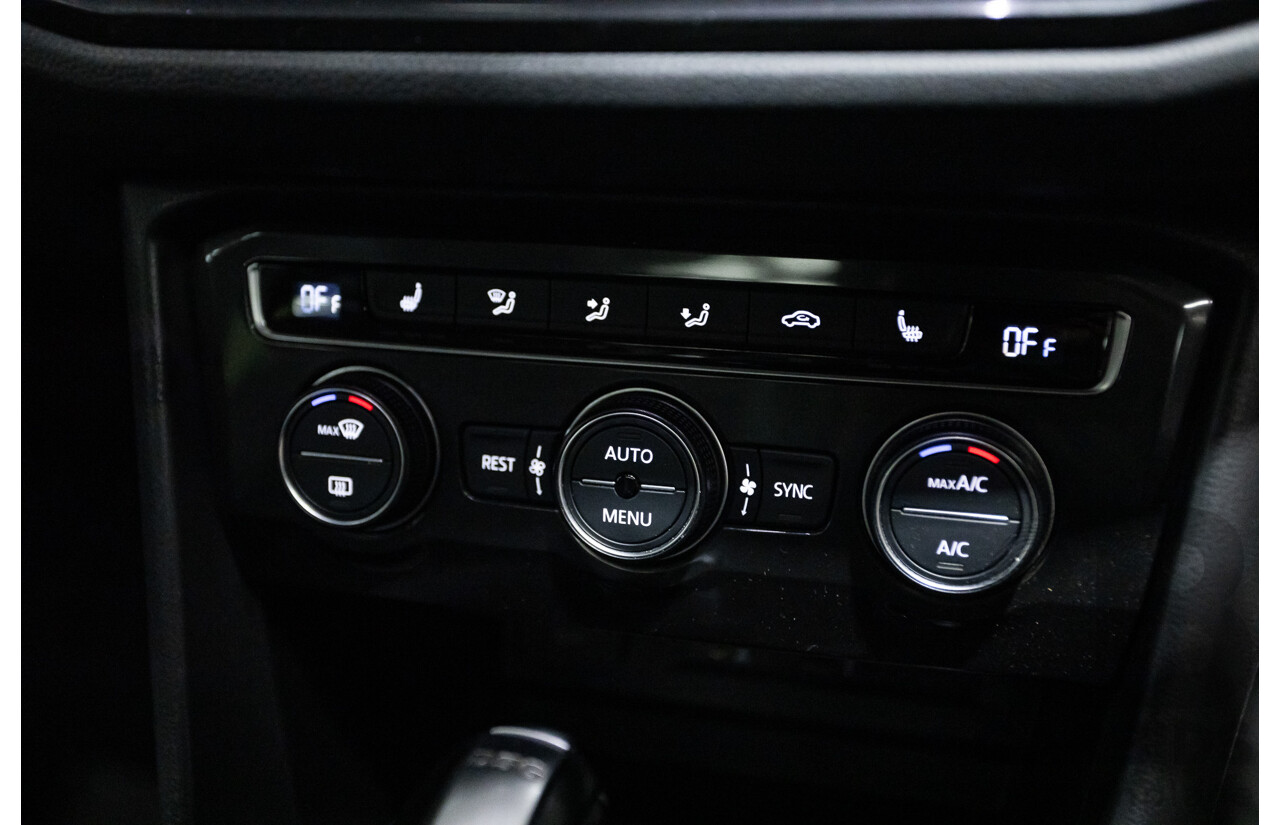 01/2017 Volkswagen Tiguan 132 TSI Comfortline (AWD) 5NA 4d Wagon Grey Metallic Turbo 2.0L