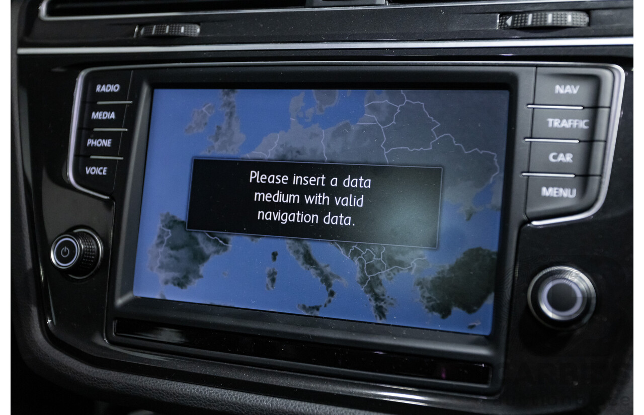 01/2017 Volkswagen Tiguan 132 TSI Comfortline (AWD) 5NA 4d Wagon Grey Metallic Turbo 2.0L