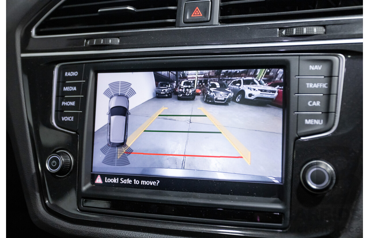 01/2017 Volkswagen Tiguan 132 TSI Comfortline (AWD) 5NA 4d Wagon Grey Metallic Turbo 2.0L