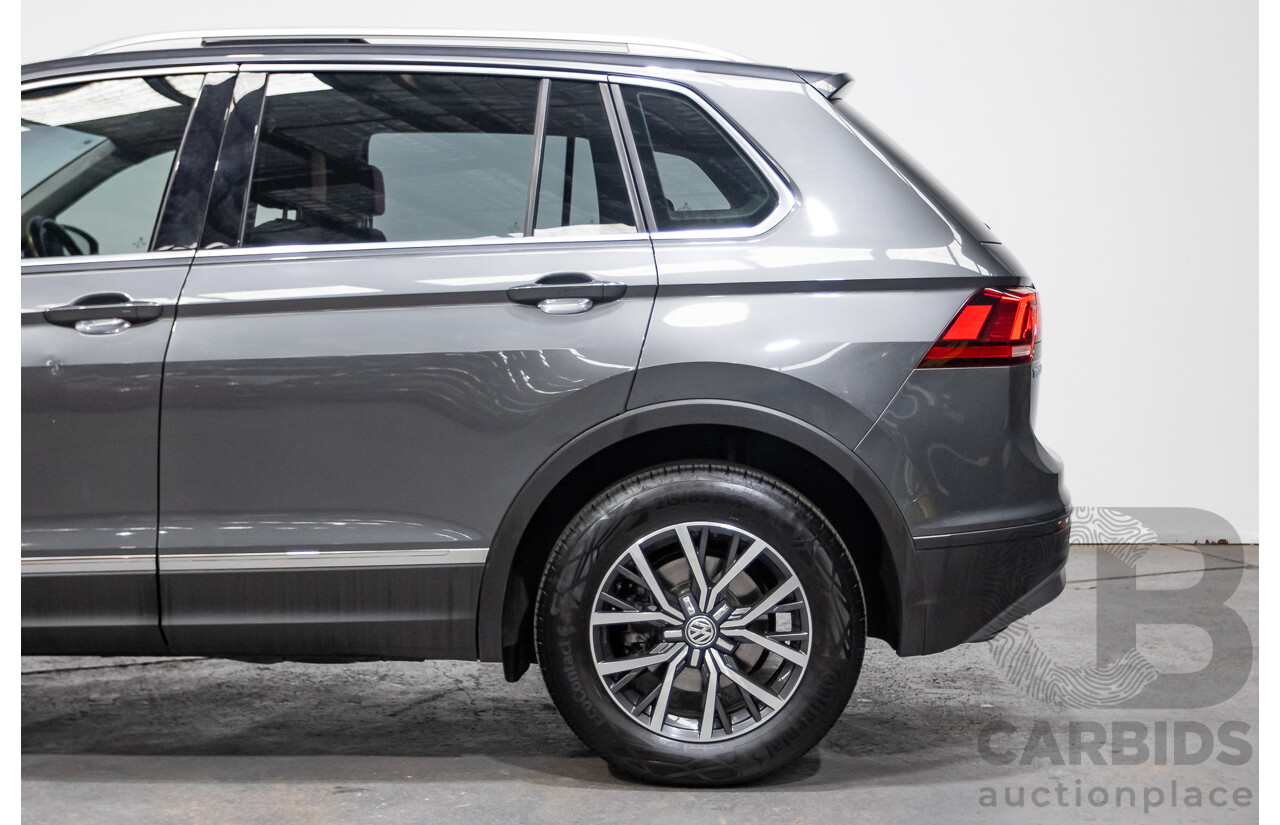 01/2017 Volkswagen Tiguan 132 TSI Comfortline (AWD) 5NA 4d Wagon Grey Metallic Turbo 2.0L