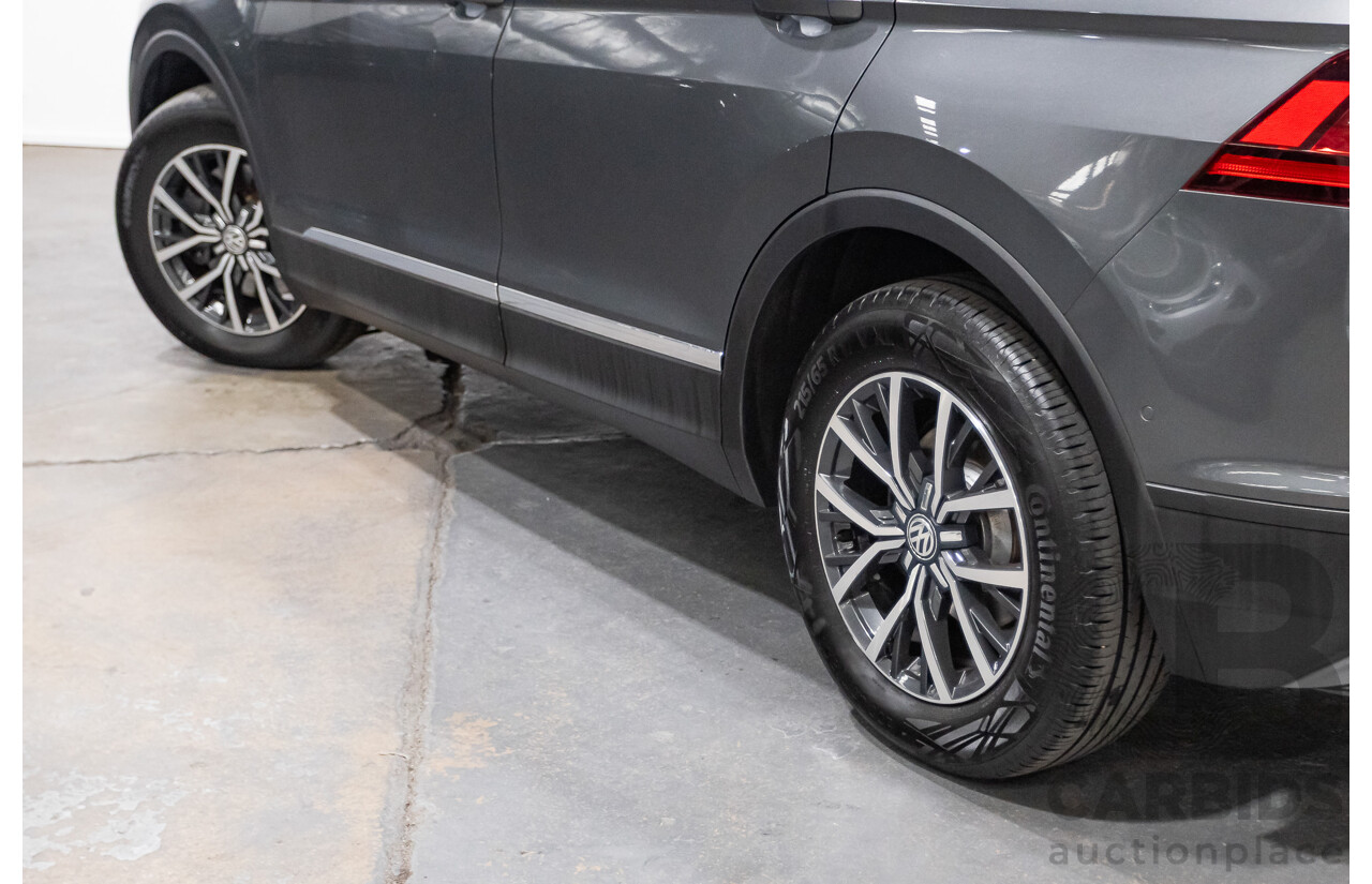 01/2017 Volkswagen Tiguan 132 TSI Comfortline (AWD) 5NA 4d Wagon Grey Metallic Turbo 2.0L
