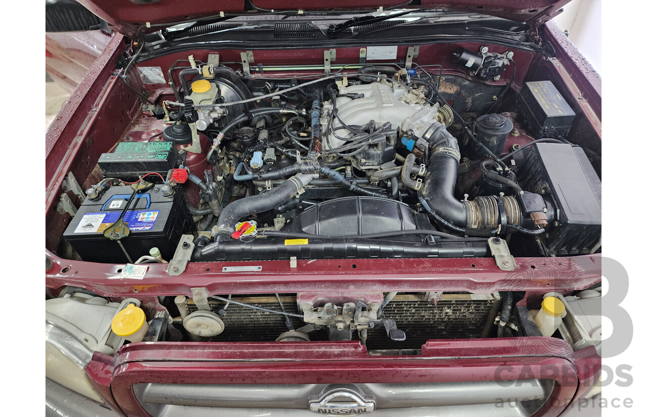 10/2001 Nissan Pathfinder ST (4x4)  4d Wagon Maroon 3.3L