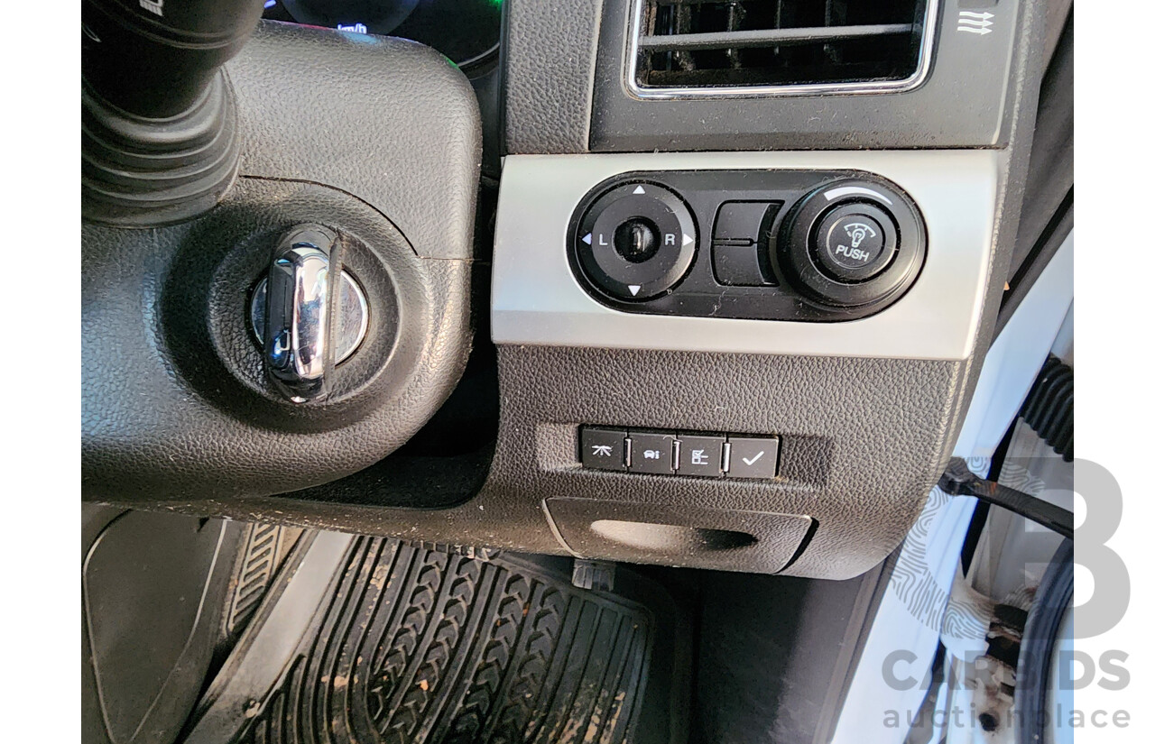 8/2016 Holden Captiva 5 (fwd) CG MY16 4d Wagon White 2.4L