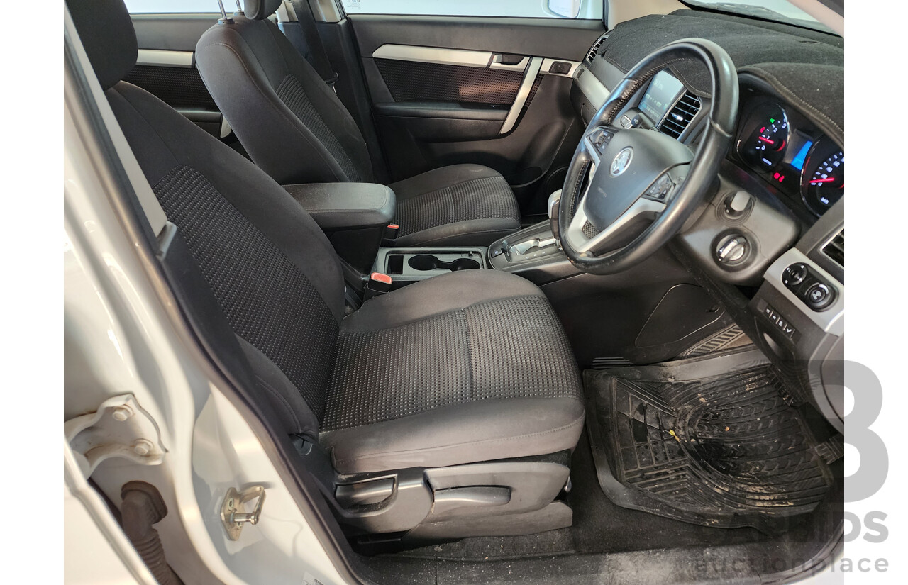 8/2016 Holden Captiva 5 (fwd) CG MY16 4d Wagon White 2.4L