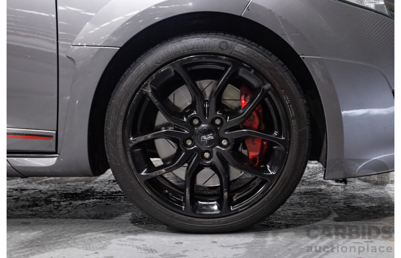 3/2013 Renault Megane RS 265 CUP X95 3d Hatchback Grey 2.0L - Turbo