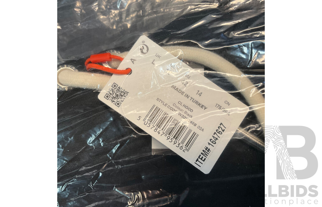 TOMMY HILFIGER, NAUTICA, CHAMPION, SUPERDRY Jumpers & Hoodies - Lot of 5