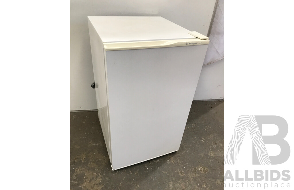 Westinghouse 144 Bar Fridge