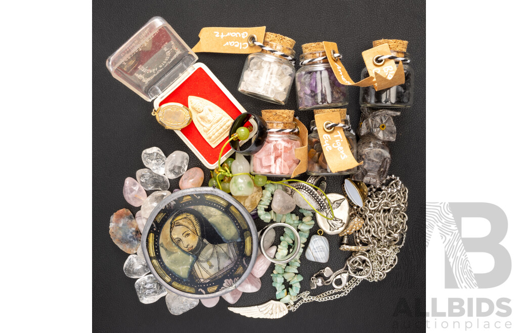 Carved Soap Stone Owl Figurine with Collection of Polished Gemstones & Other Jewellery Items