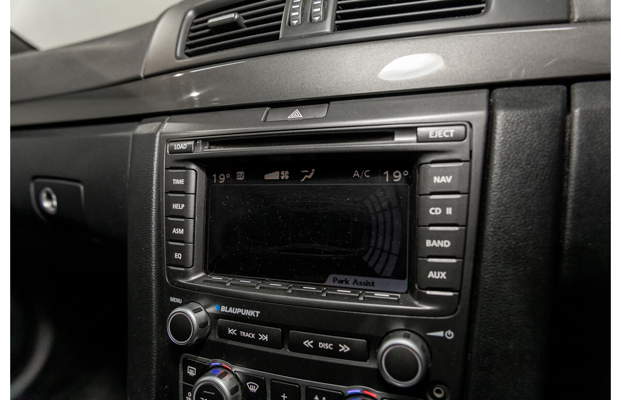 9/2006 Holden Calais VE 4d Sedan Sandstorm Gold Metallic V6 3.6L