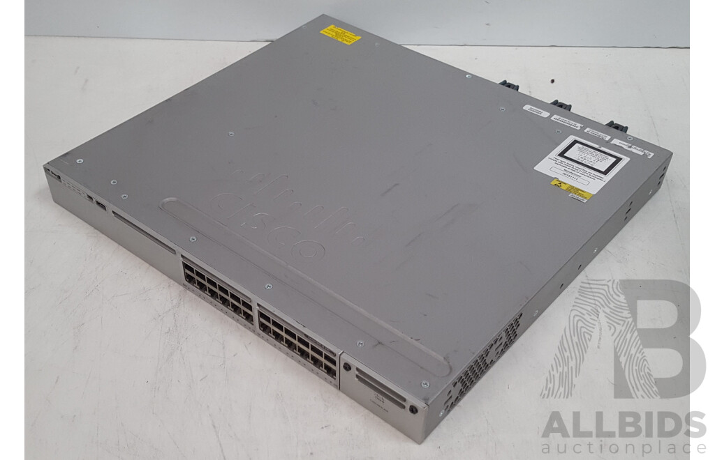 Cisco (WS-C3850-24P) Catalyst 3850-24-PoE+ 24-Port Gigabit Switch