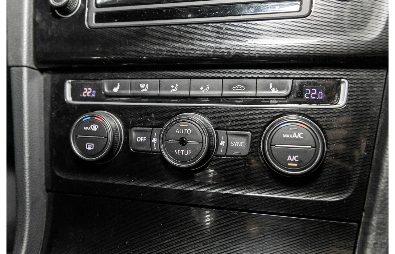 02/2014 Volkswagen Golf GTi AU MY14 5d Hatchback Night Blue Metallic Turbo 2.0L