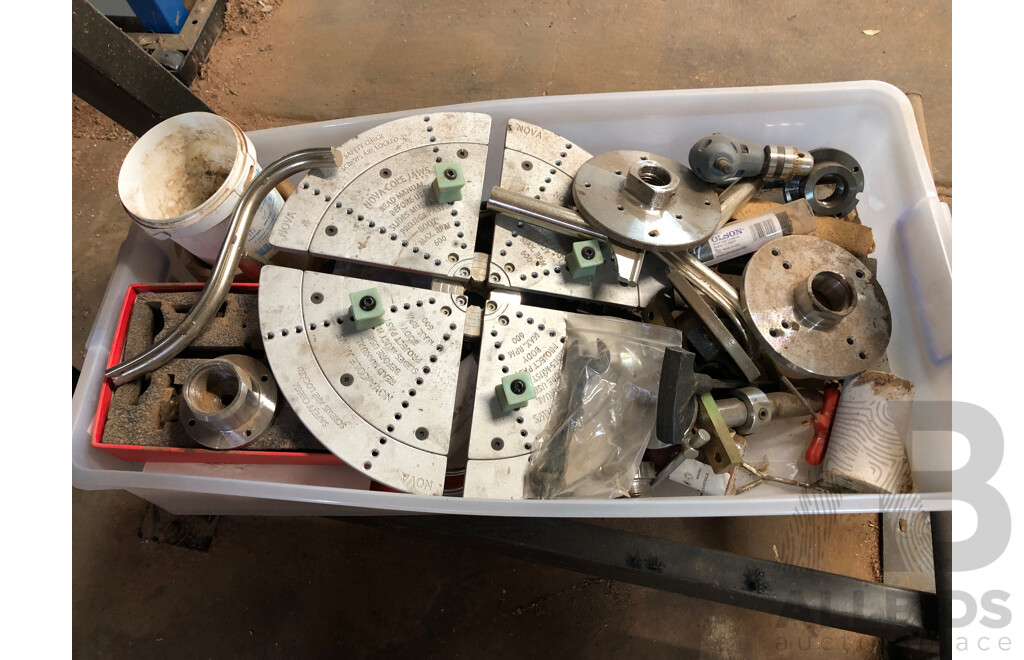 Nova DVR 3000 Woodworking Lathe and Accessories